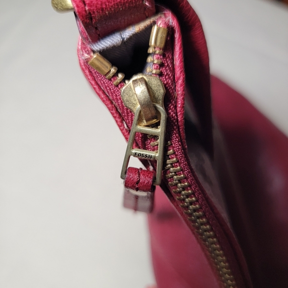 ❤ SOLD 🎆 Fossil Purse 😍 Red - Picture 7 of 14